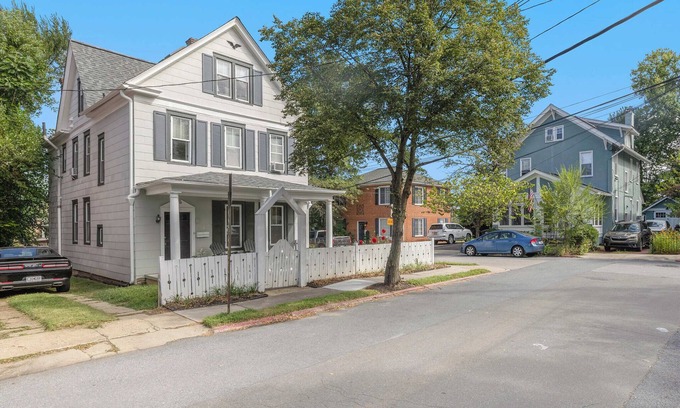 Annapolis House | Corner House - Cozy Five Star 2 Bedroom Suite. Downtown and Stadium. Parking!