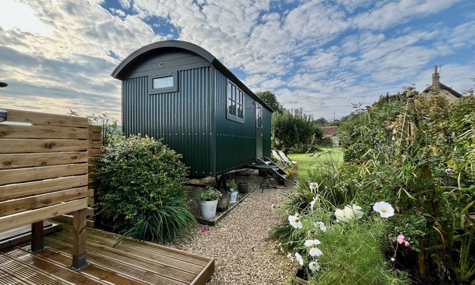 Cricket Malherbie Bed & Breakfast | Corner House