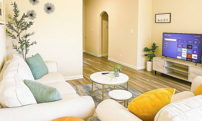 Crowley House | Corner Lot Home. Pet OK. Extended stay welcome