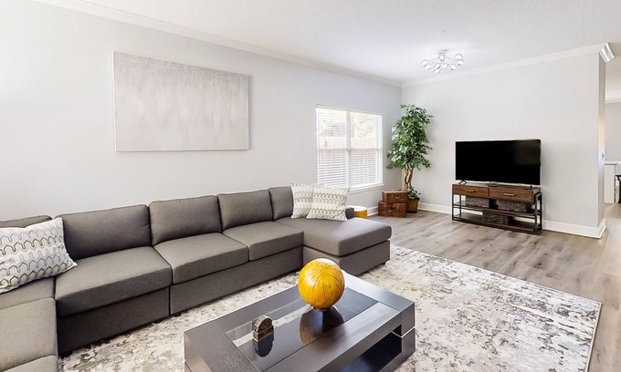 Doctors Inlet House | Corner-lot home with fenced yard, game room, screened lanai, & golf