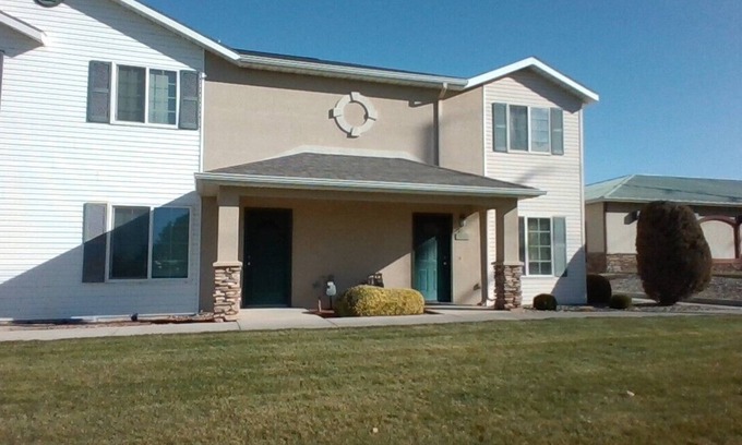 Twin Falls House | Corner Townhouse close to Snake River Canyon