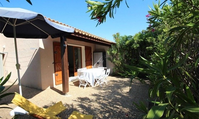 Portiragnes-Plage House | Corner Villa for 5 persons, Residenz with pool, at only 400m from the sea, PORTIRAGNES PLAGE