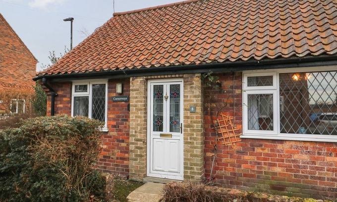 Haxby House | CORNERWAYS, 8 NORTH LANE, with a garden in Haxby