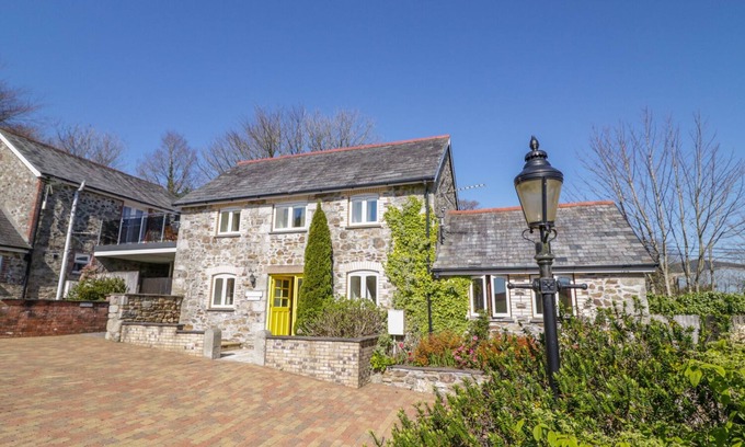 St. Columb Major Cottage | CORNFLOWER COTTAGE, family friendly in St Columb Major
