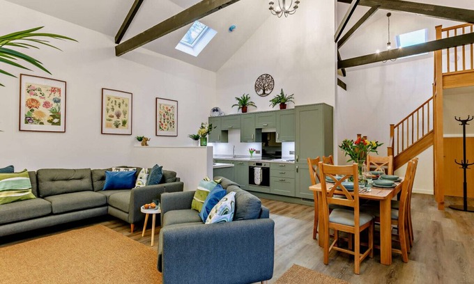 Kenn House | Cornmill - Orange Elephant
