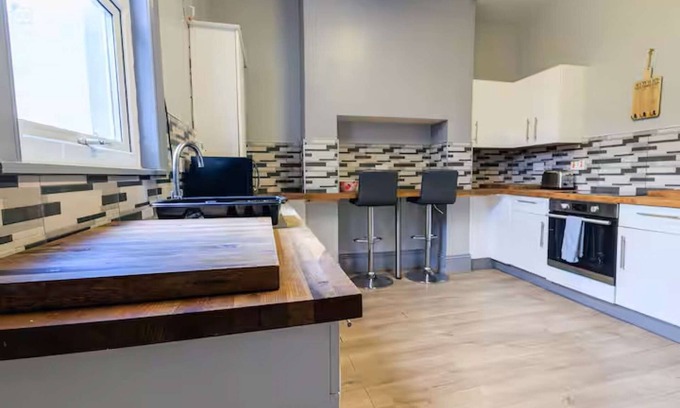 Hartlepool House | Cornwall House Home from Home Stay