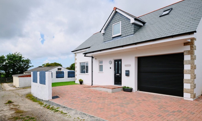 Connor Downs House | Cornwall, Sunset View, Close to Gwithian & St. Ives