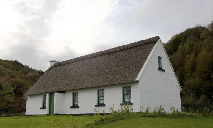 Killinaboy Cottage | Corofin Lake Cottages - 4 Bedrooms