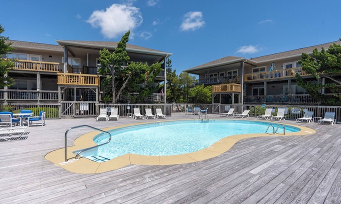 Ocean Sands Condo | Corolla Condo: 350 Ft to Beach, Community Pool Access at Indian Summer Condos