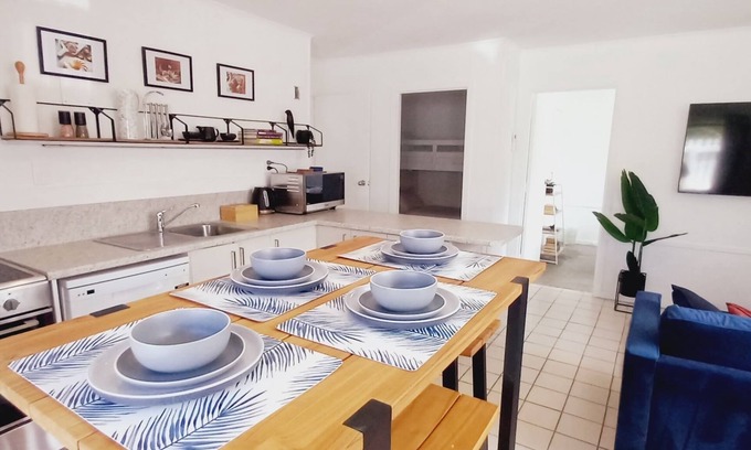 Coromandel Cottage | Coromandel Town Harbourside 29B ~ Boat Parking ~ Central Location