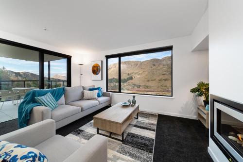 Arthur's Point Apartment | Coronet Apartment, Complete comfort and views