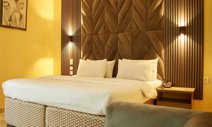 Oshodi-Isolo Hotel | Coronia Hotel