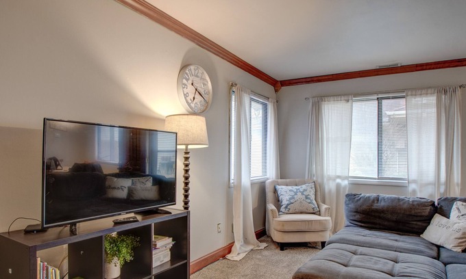 Merrillville House | Corporate Condo in Merrillville, Indiana near hospitals