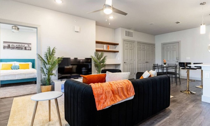 Grand Prairie Apartment | Corporate Housing by MGM