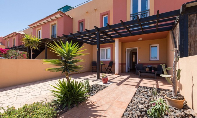 Corralejo Ski Chalet | Corralejo Duplex - Solarium & Pool