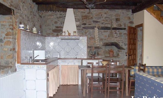 Borrenes Cottage | Corridor House for 6 people