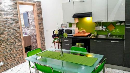 Paterno Apartment | Corte Degli Aranci House