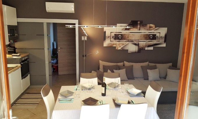 Moniga del Garda Apartment | Corte Magenta