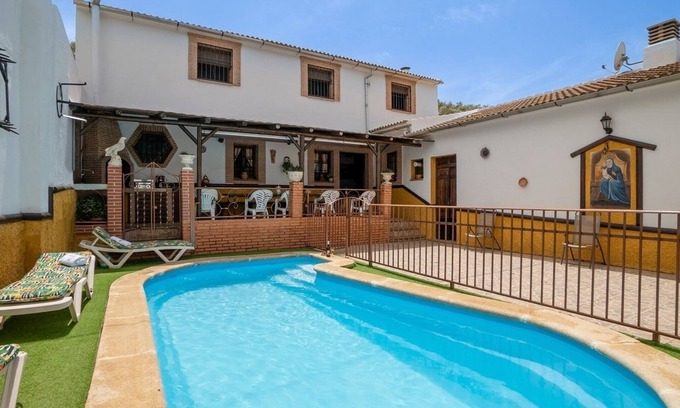 Villanueva de Algaidas Villa | Cortijo El Prado Villanueva de Algaidas by Ruralidays