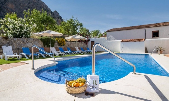 Montejaque Villa | Cortijo Rural Fuente Marchal Montejaque by Ruralidays