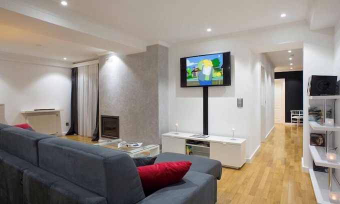Gare Apartment | Cortina -B22 Two-Bedroom Apartment with Fireplace