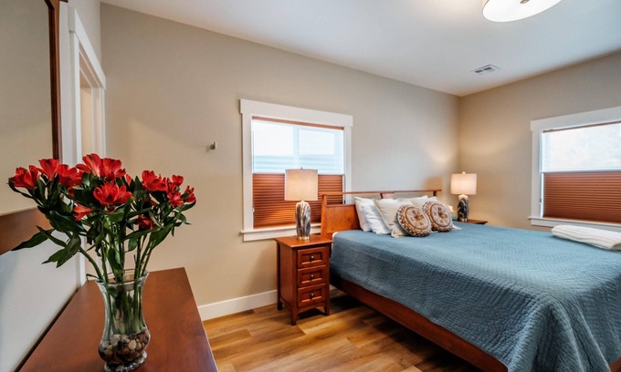 Corvallis House | Corvallis Modern Oasis - New Construction 4 Bedroom Vacation Rental