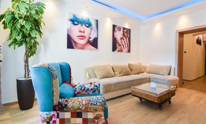 Skadarlija Apartment | Cosmopolitan Apartment
