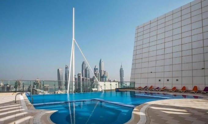 Jumeirah Lake Towers Apartment | Cosmos Living - Goldcrest Views1