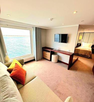 Barra Hotel | Costa do Sal Hotel Boat Lounge