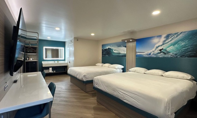 Mesa Verde Hotel | Costa Mesa Inn