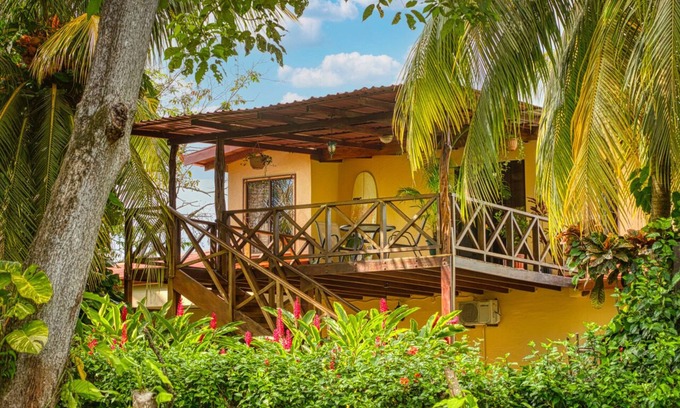 Esterillos Centro Apartment | Costa Rica Hideaway – Beach & Pool Apartment