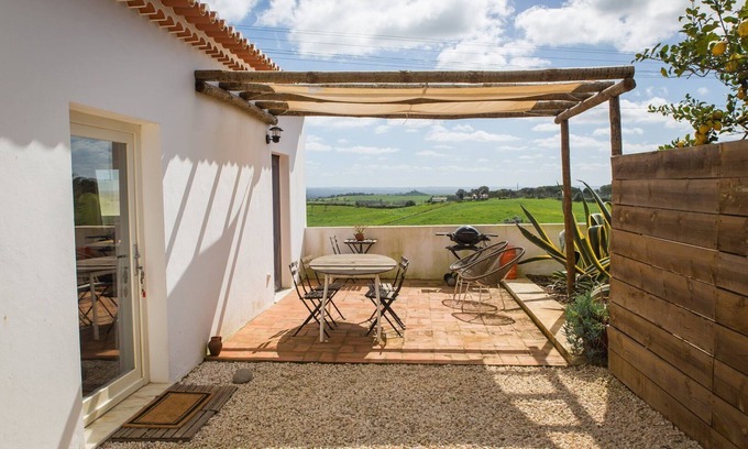 Cercal Cottage | Costa Vicentina cottage with a view