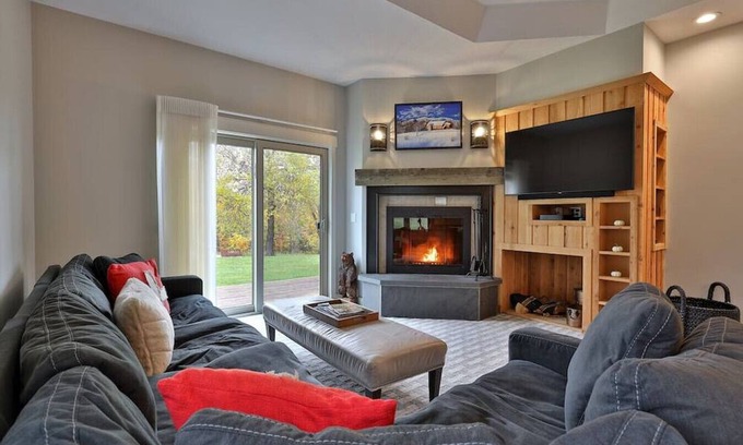 Ludlow Apartment | Costantino, Solitude H101