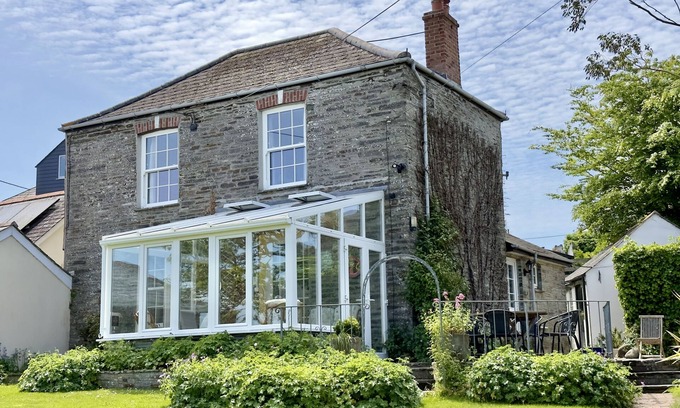 Treator Cottage | Coswarth Cottage - a character property that sleeps 6 guests in 3 bedrooms