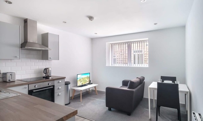 Blackburn Apartment | Cosy 1 Bed Apartment in Central Blackburn