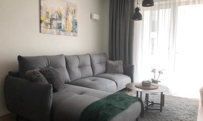 Old Town Apartment | Cosy 1 bedroom apartment in the heart of old town with parking
