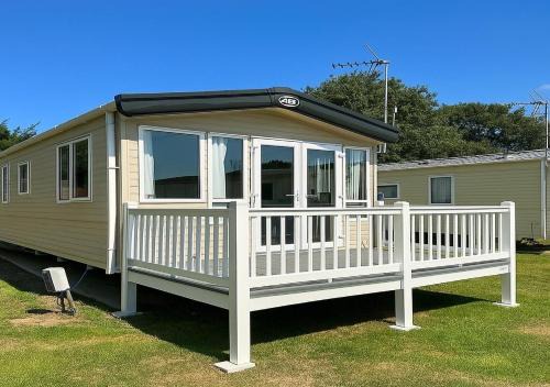 Harwich Other | Cosy 2 bed in Dovercourt Holiday Park -Sleeps 6