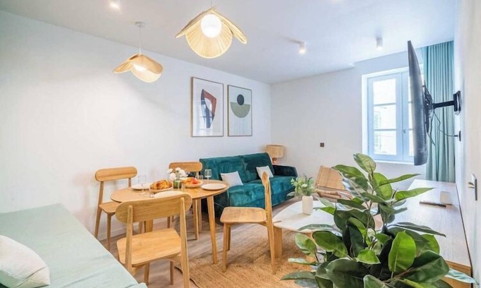 Old Town Apartment | Cosy 2bdr flat - Hyper centre St Tropez