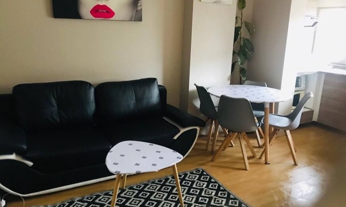 Aubervilliers Apartment | Cosy 2P apartment aubervilliers 10mn Paris Opera