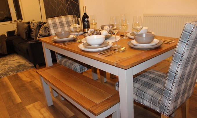 Wyken House | Cosy 3-bed-house-healthworkerslong Staysrelocatersfamiliescontractors