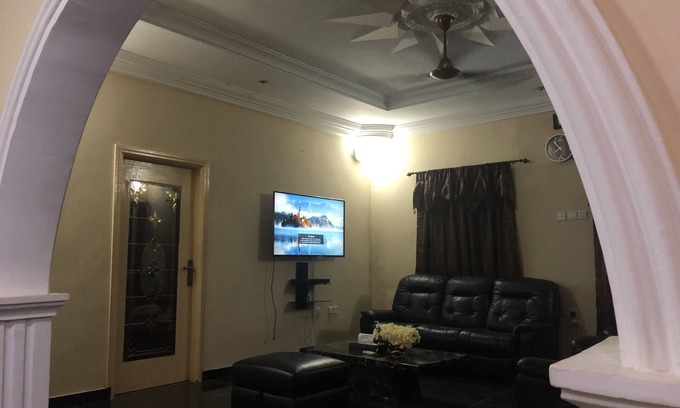 Kwabenyan Villa | Cosy 3 bed villa