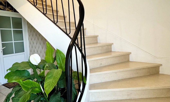 Allez-et-Cazeneuve Apartment | Cosy 3 bedrooms near bars and restaurants near medieval villages 5 min to Lot