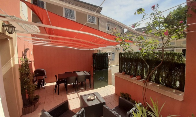 Pierrelatte Apartment | Cosy 3-bedroom apartment with private terrace in the heart of Pierrelatte
