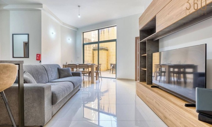 Xaghra Apartment | Cosy 3BR Apt with full amenities in Xaghra Gozo!