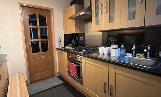 Rusholme House | Cosy 4-Bedroom Stay