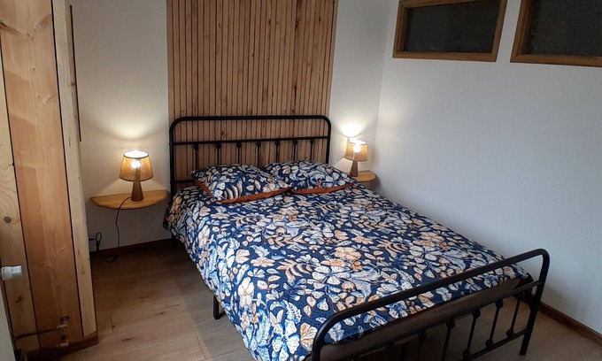 Monthureux-sur-Saone Apartment | Cosy 80 m2 ground floor apartment in town center with shops