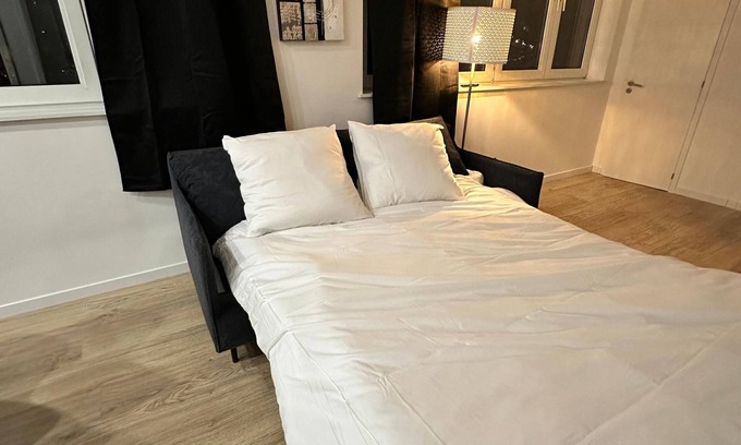 European Quarter Apartment | Cosy and quiet 6p apartment in detached house NEW Floor 1