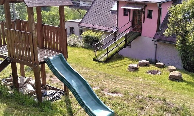 Starkov Villa | Cosy apartment in villa for 4 guests with pool, WIFI, TV, patio and pets allowed