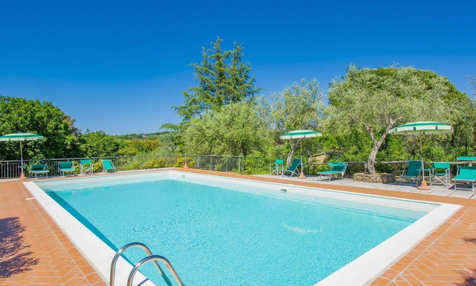 Casale Marittimo Apartment | Cosy apartment for 6 guests with pool, WIFI, TV, patio and pets allowed