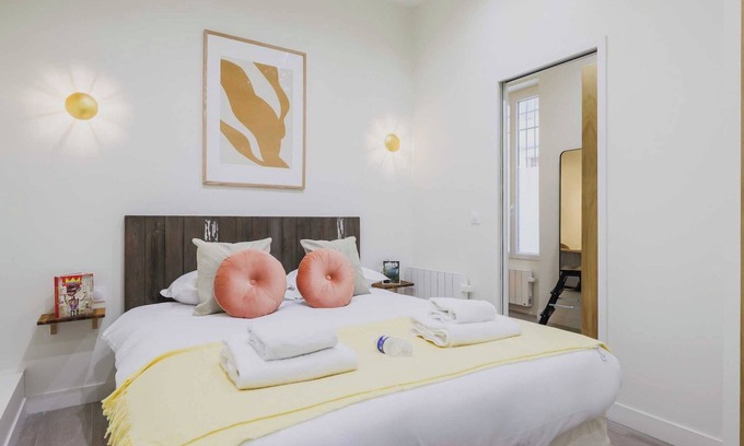 Saint-Cloud Apartment | Cosy Apartment - 1BR/2P- Saint-Cloud